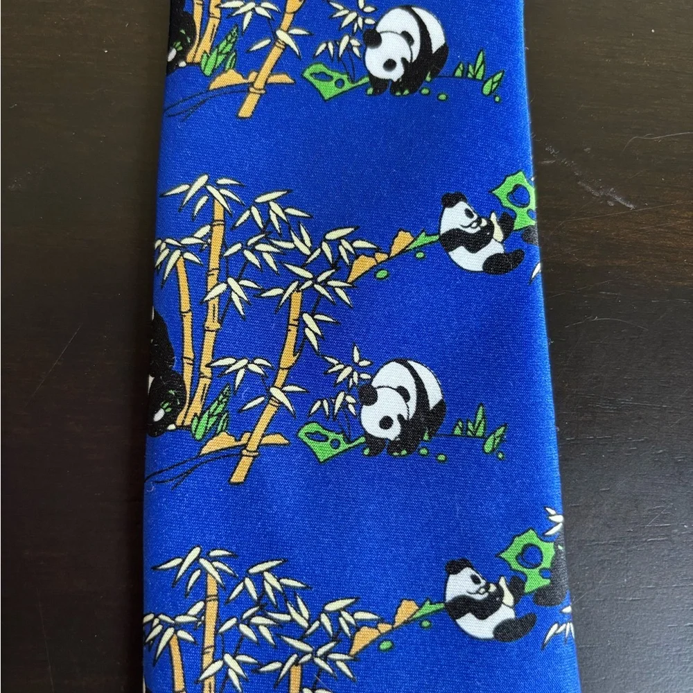 Kai Long Men's Necktie Classic Style Silk Pandas Multicolor 4 inches x 58 inches